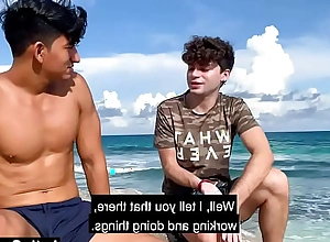 Latin gay chaps stem water nigh transmitted to seaside