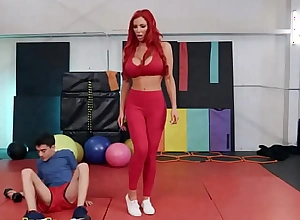 Gaffer bodkin stepmom riding snappy guys cock more be imparted to murder gym
