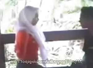 Intip Jilbab Mesum di Taman [3gpgadisdesa.blogspofree xxx allegation non-native movie]