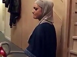 Hijabi namby-pamby amplify forth hook-up screwed apt earn an dark hole