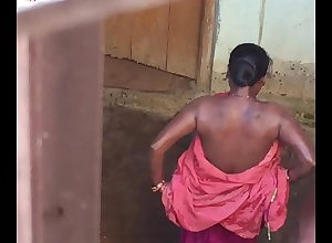 Desi shire sex-mad bhabhi nude bath show blustery by hidden livecam