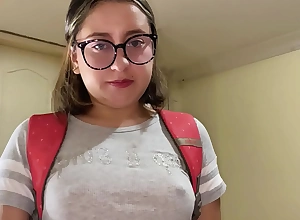 Mi compañero de clase accidentalmente se corre dentro de mí.